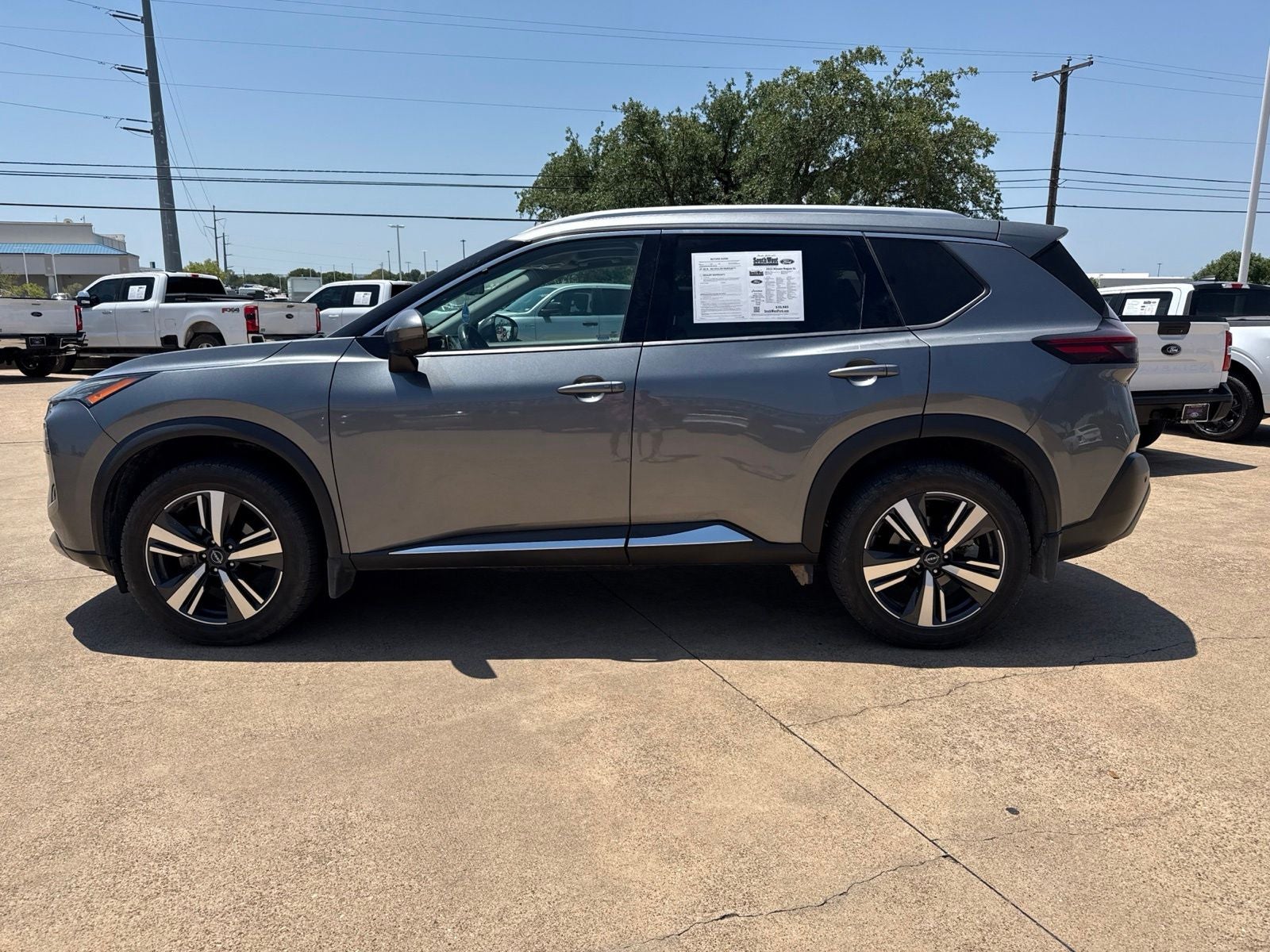 2022 Nissan Rogue SL