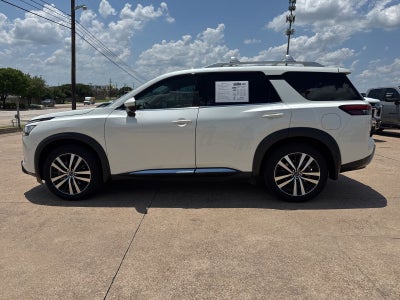 2024 Nissan Pathfinder Platinum