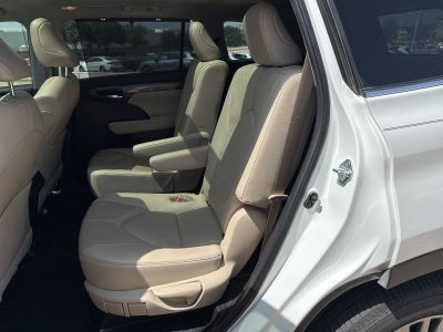 2021 Toyota Highlander Platinum