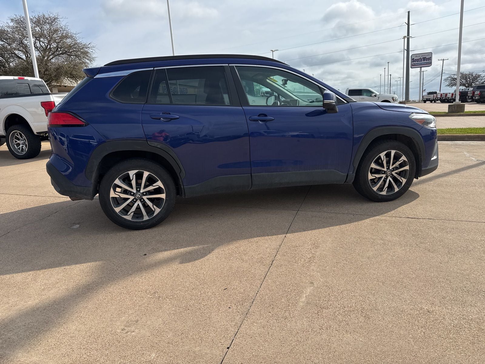 2024 Toyota Corolla Cross XLE