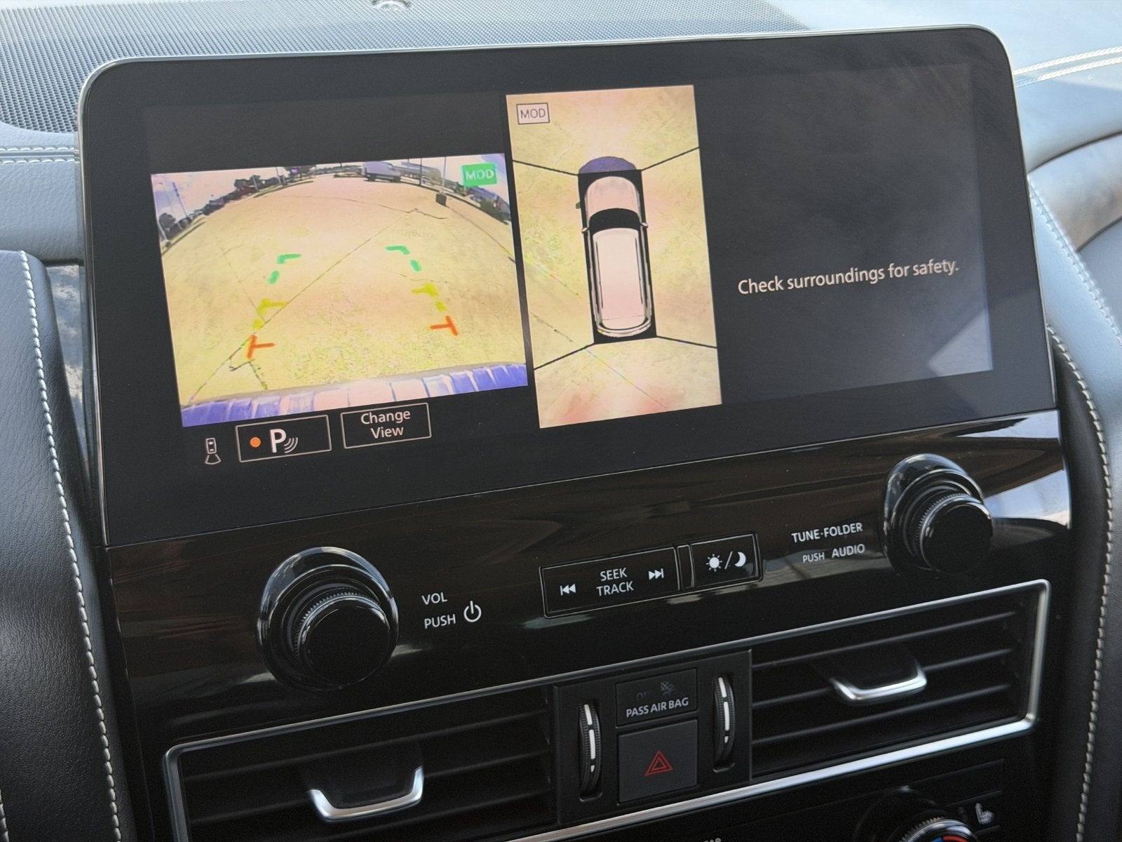 2023 INFINITI QX80 Premium Select
