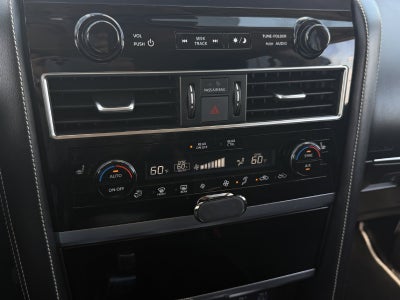 2023 INFINITI QX80 Premium Select