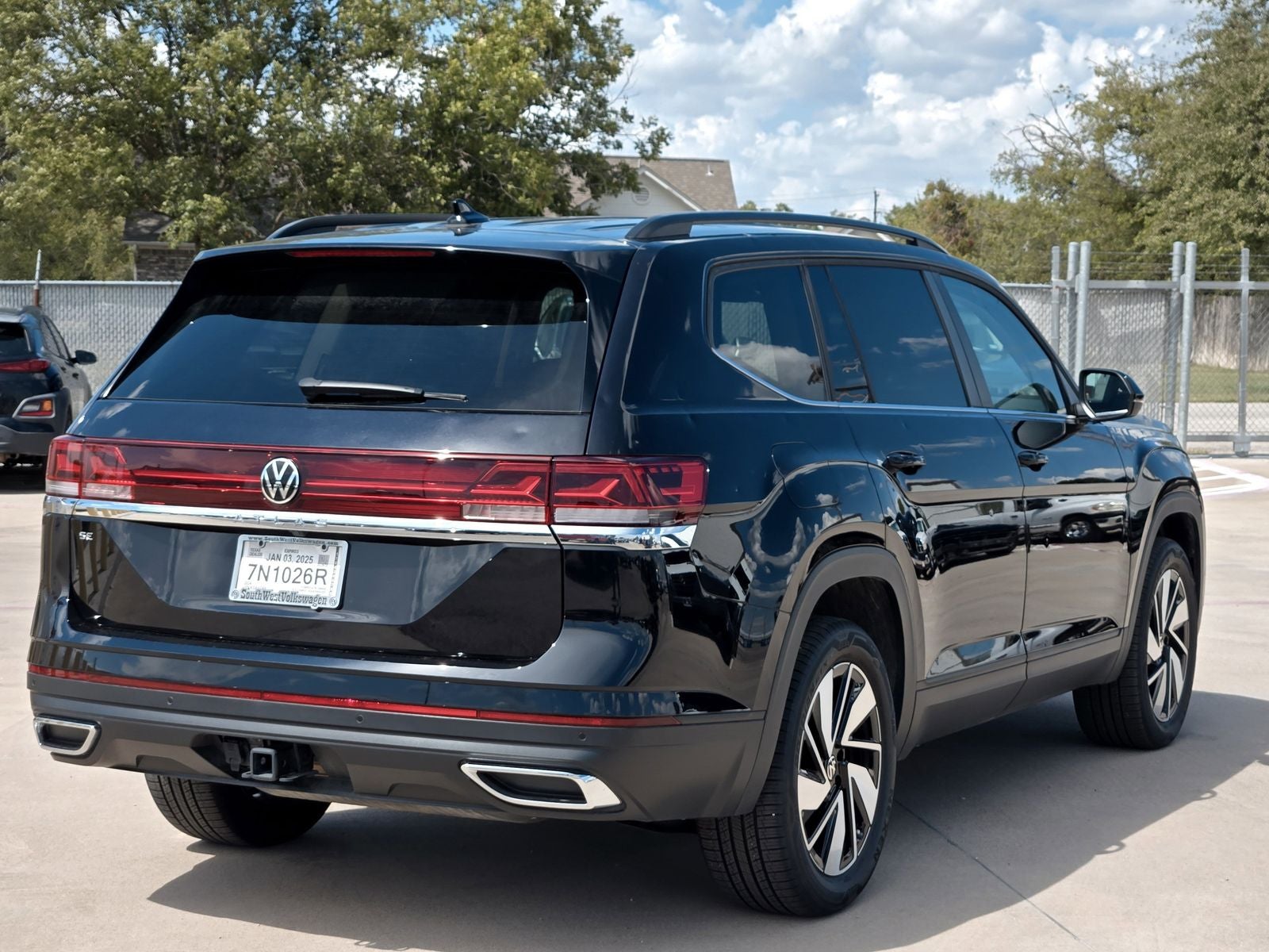 2024 Volkswagen Atlas 2.0T SE w/Technology