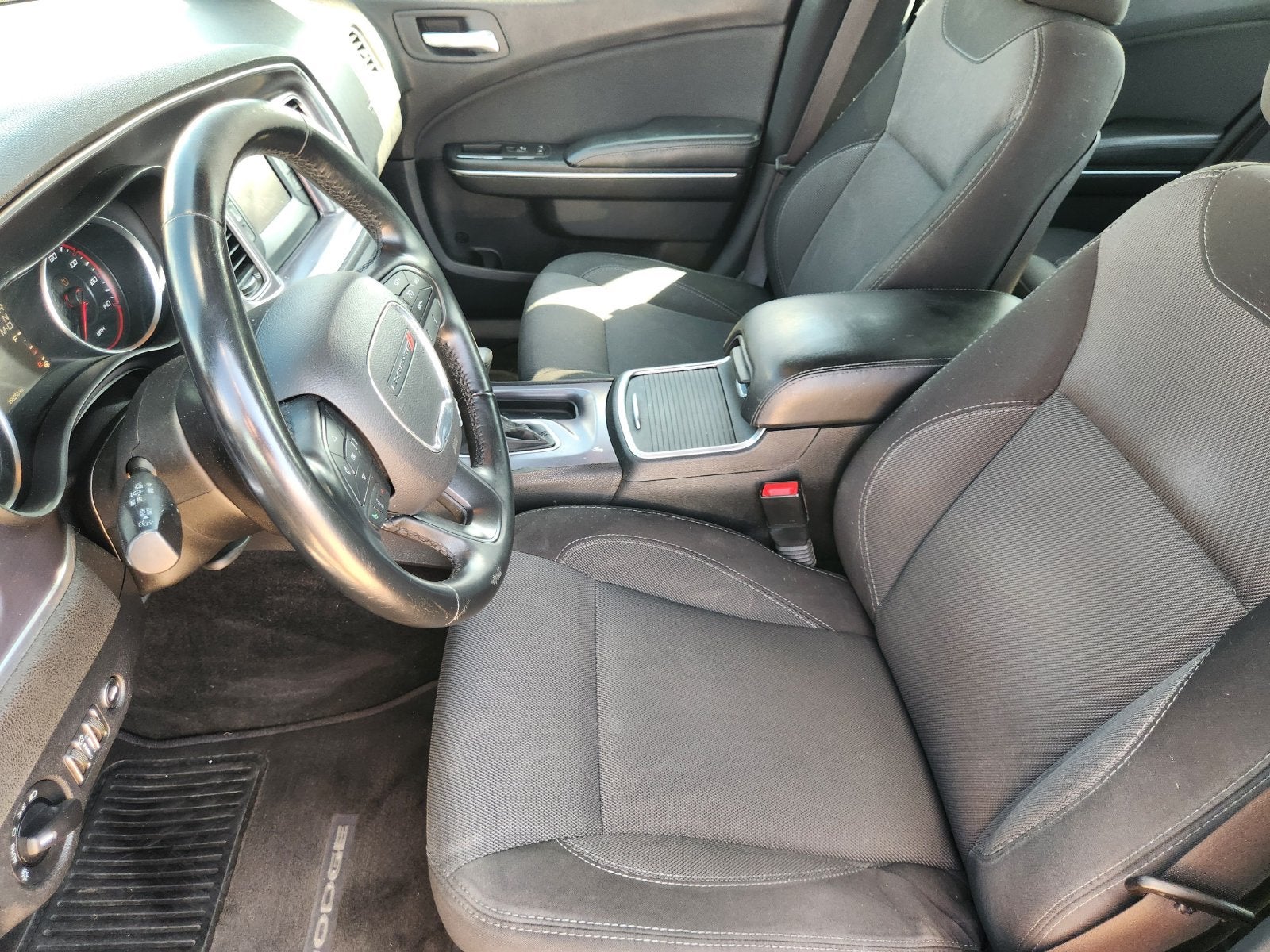 2016 Dodge Charger SE