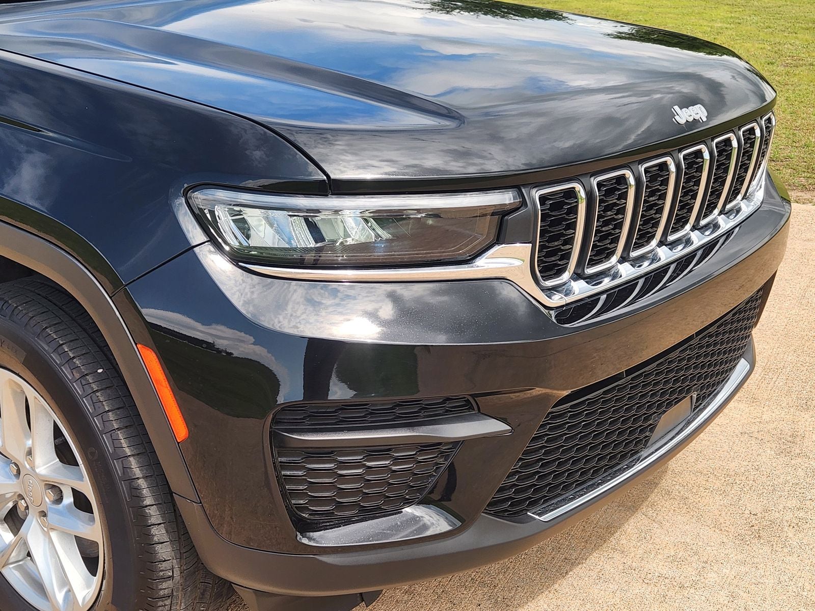 2025 Jeep Grand Cherokee Laredo X