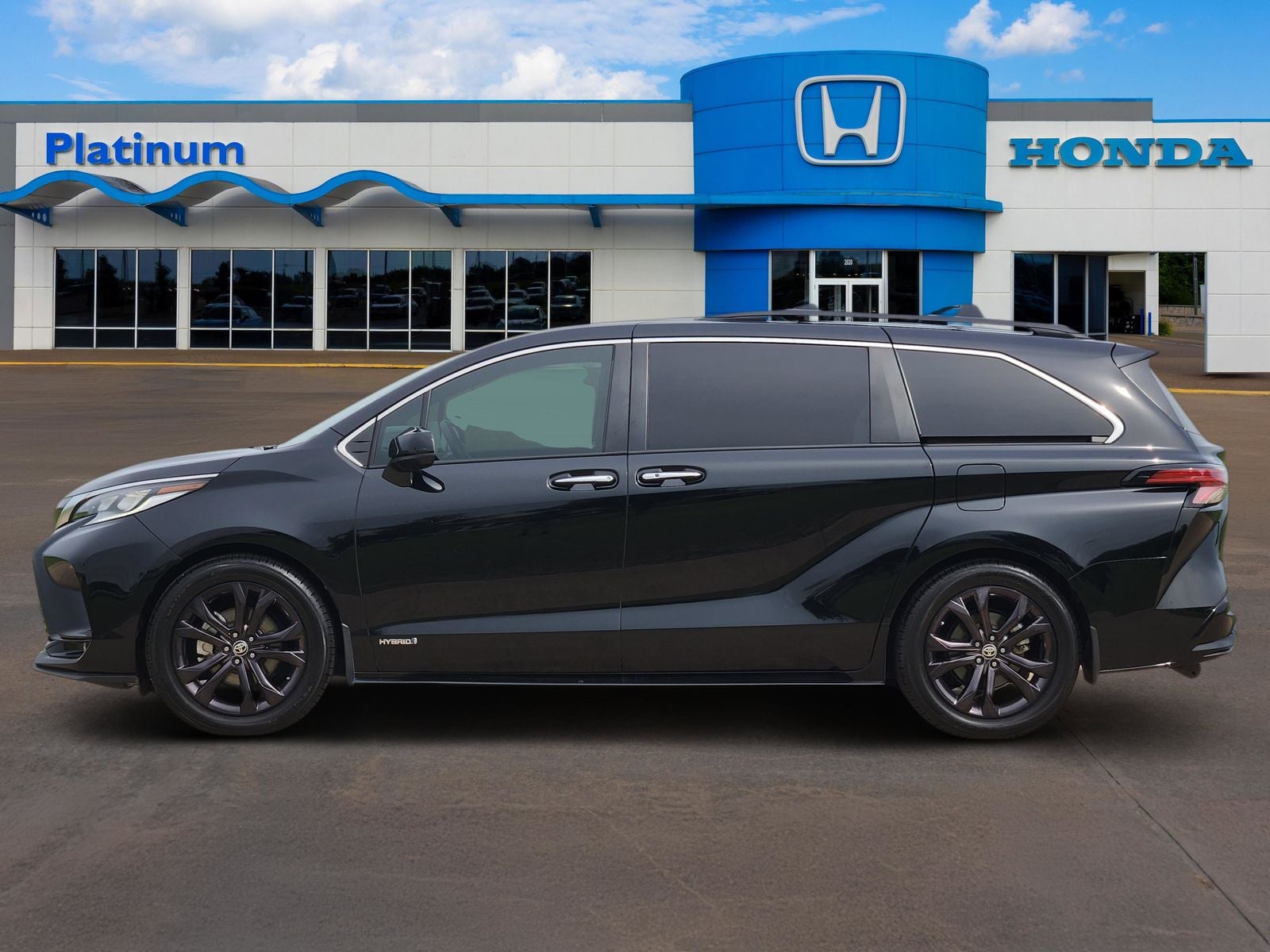 2021 Toyota Sienna XSE 7 Passenger