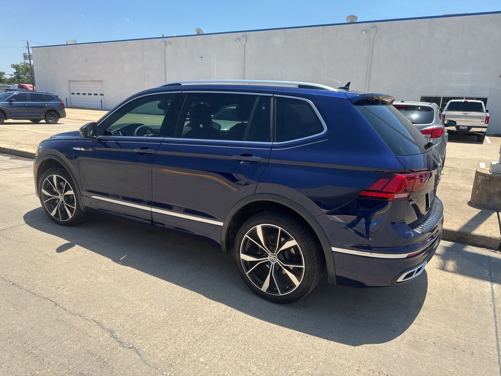 2024 Volkswagen Tiguan 2.0T SEL R-Line