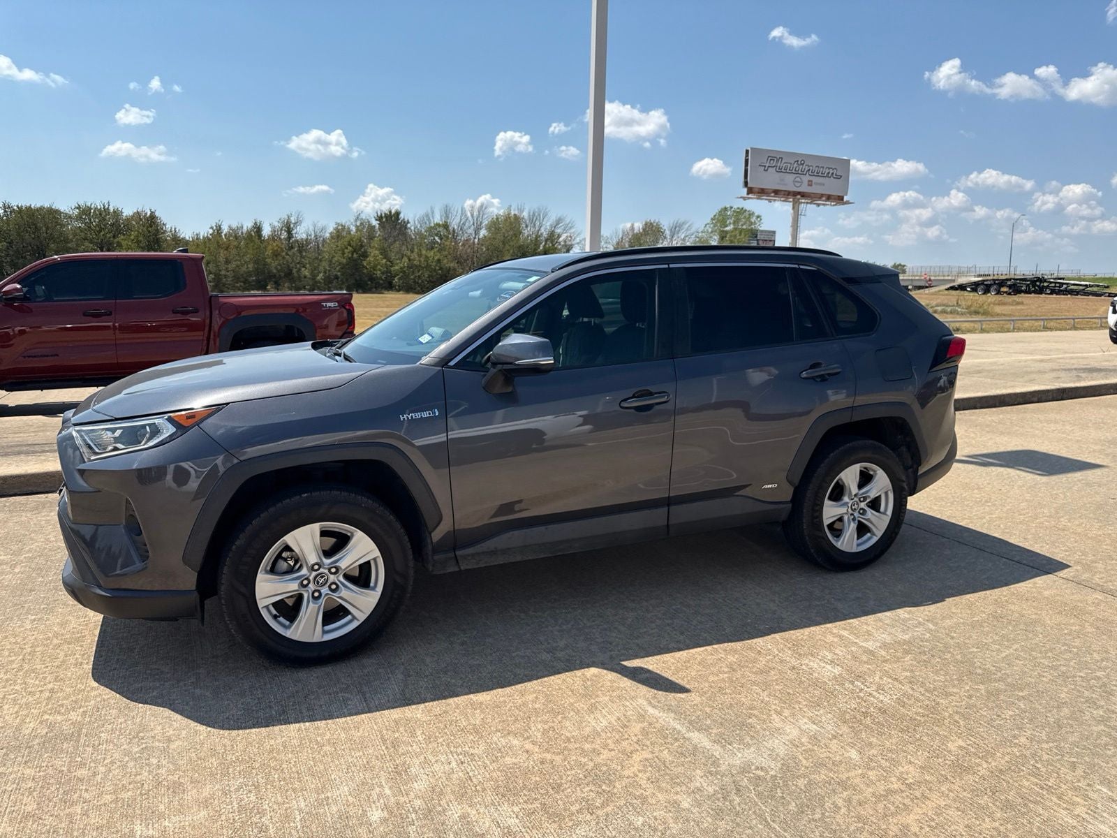 2020 Toyota RAV4 Hybrid XLE