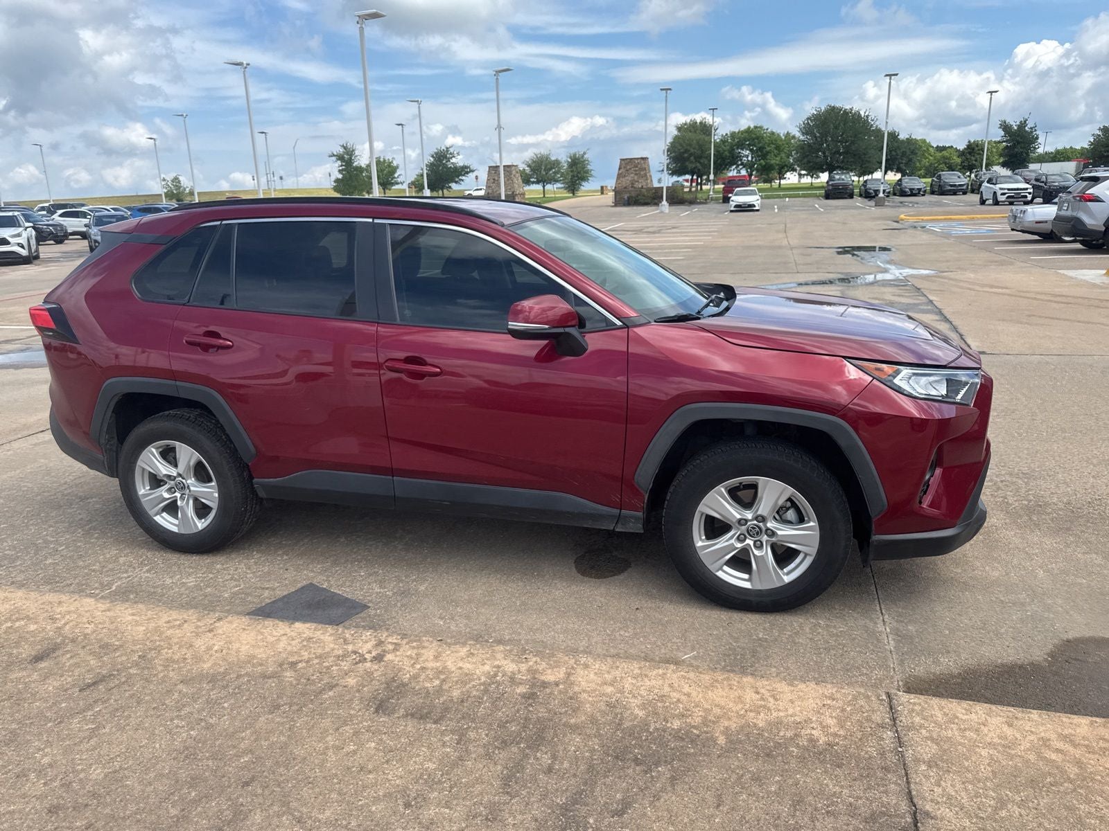 2021 Toyota RAV4 XLE
