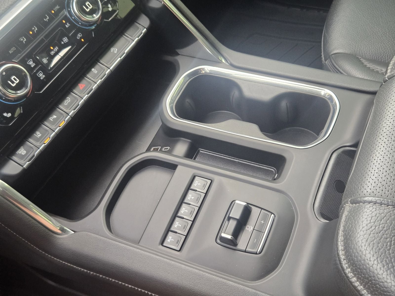 2025 GMC Sierra 3500HD Denali