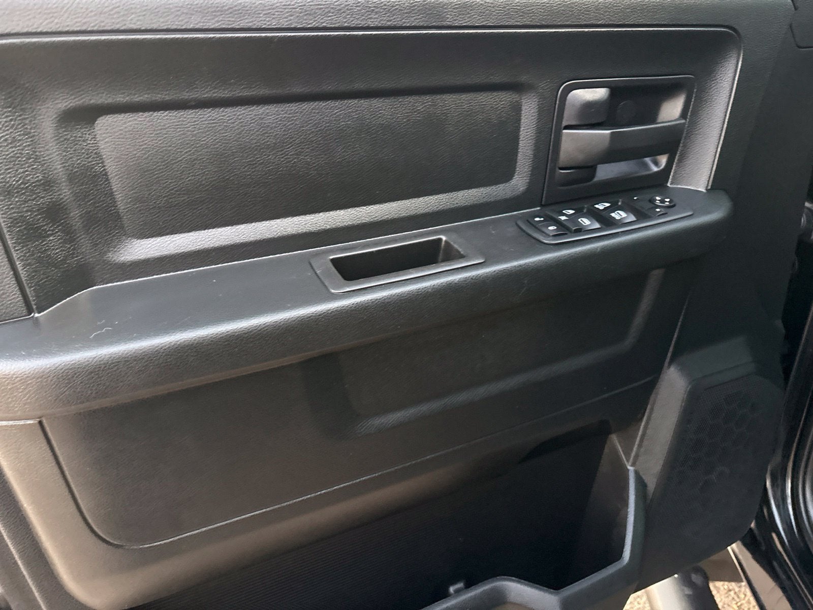 2017 RAM 1500 Express Crew Cab 4x2 5'7" Box