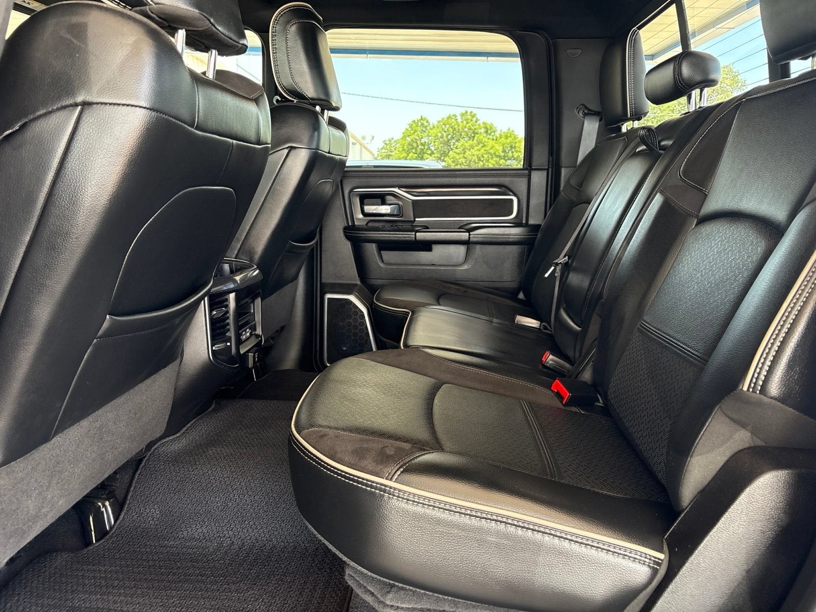2022 RAM 2500 Laramie Crew Cab 4x4 6'4" Box
