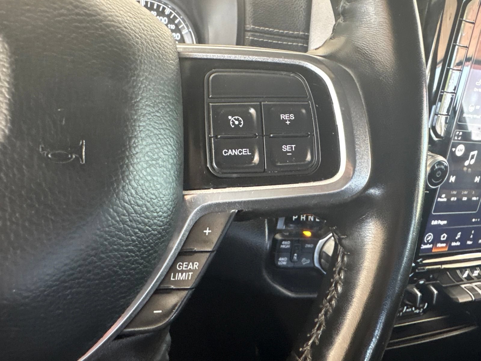 2022 RAM 2500 Laramie Crew Cab 4x4 6'4" Box