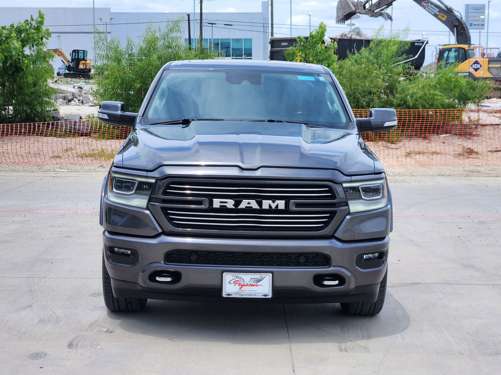 2021 RAM 1500 Laramie Crew Cab 4x2 5'7" Box