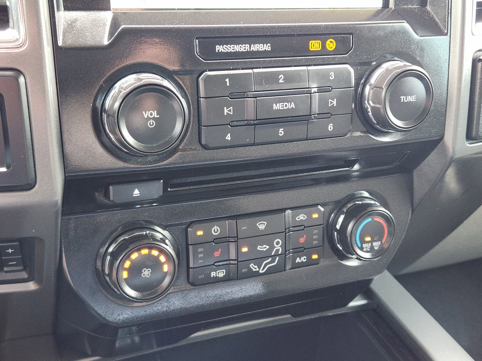 2017 Ford Super Duty F-250 SRW Lariat