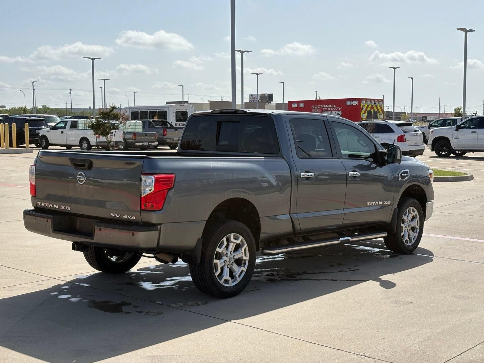2018 Nissan TITAN XD SV Gas