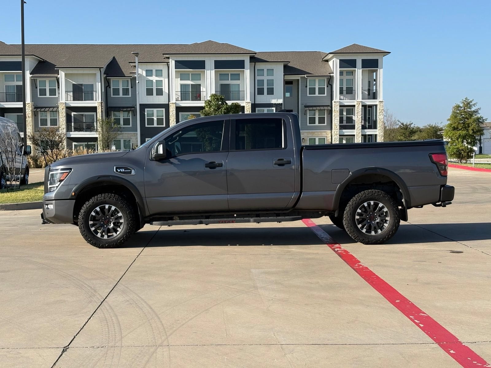 2024 Nissan TITAN XD Crew Cab PRO-4X 4x4