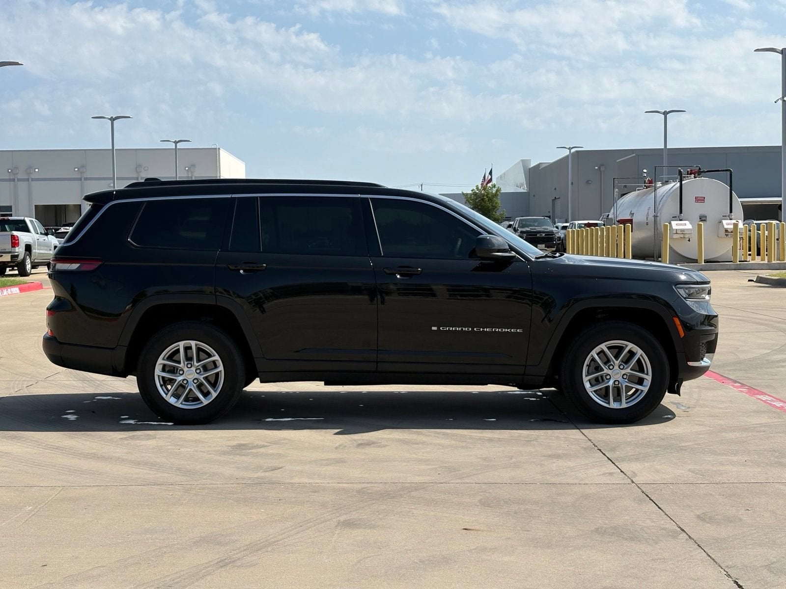 2025 Jeep Grand Cherokee L Laredo X 4x2