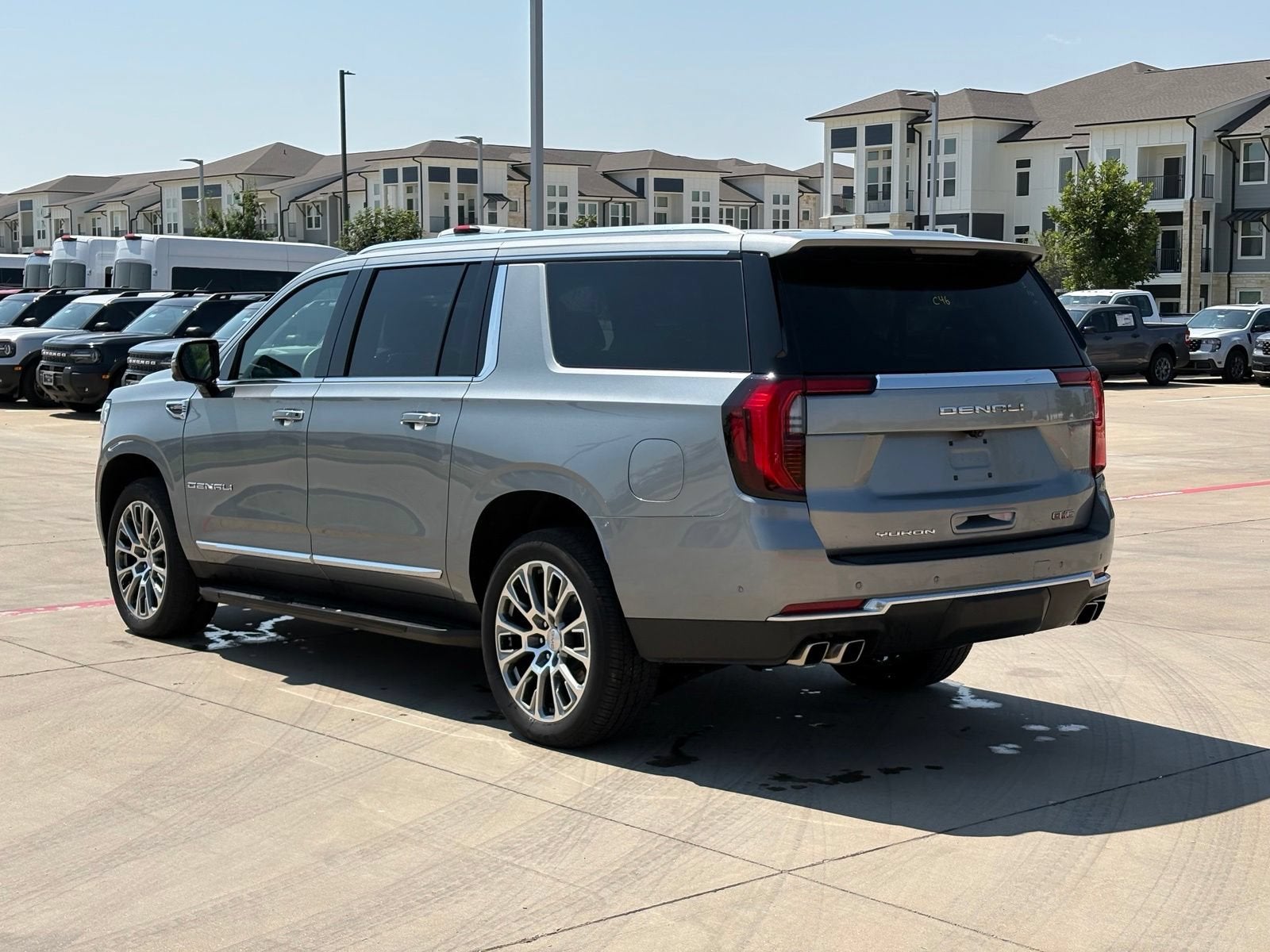2025 GMC Yukon XL Denali