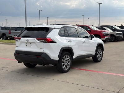 2022 Toyota RAV4 XLE