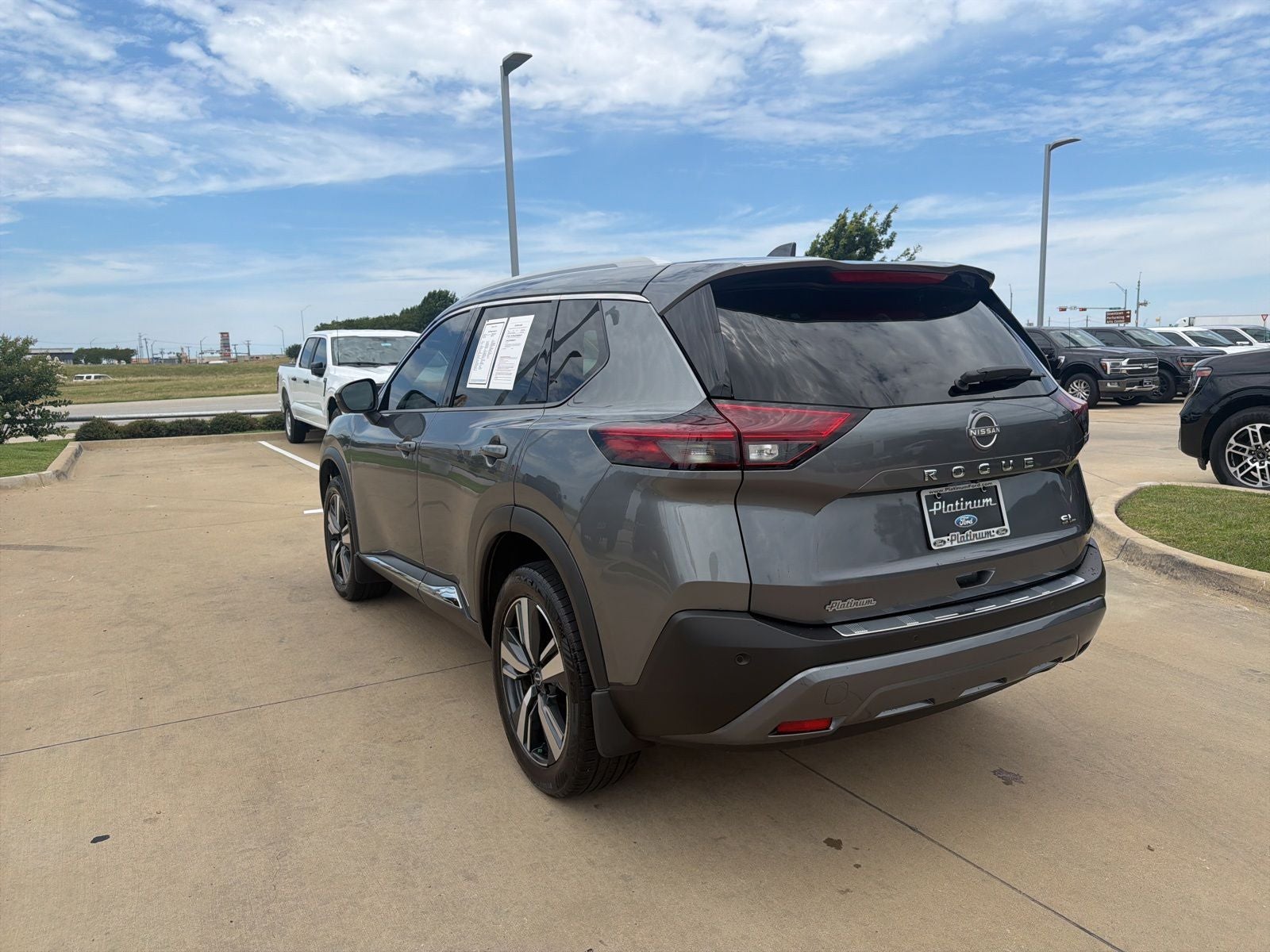 2023 Nissan Rogue SL
