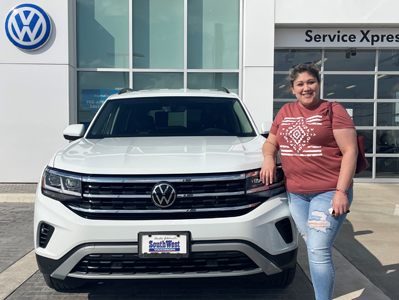 customer with new vw suv
