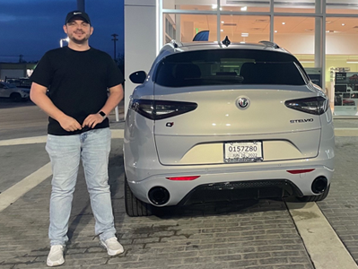 customer with vw suv